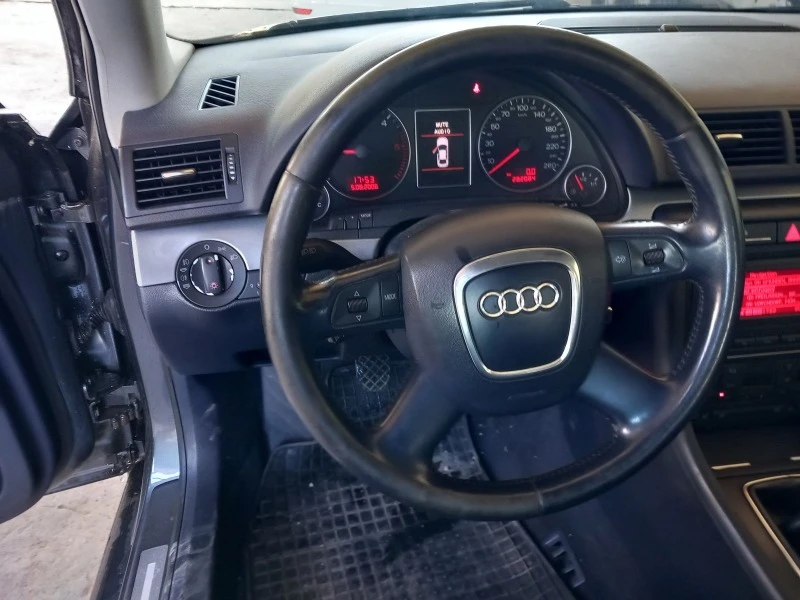 Audi A4 2000 TDI, снимка 15 - Автомобили и джипове - 47636110