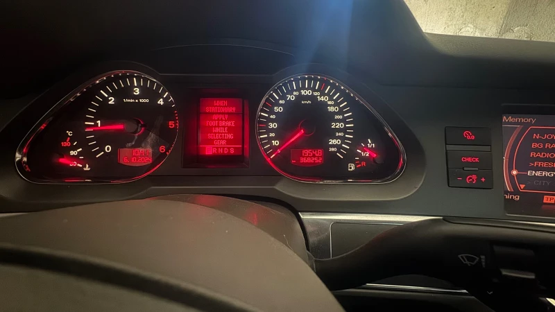 Audi A6, снимка 13 - Автомобили и джипове - 47480793