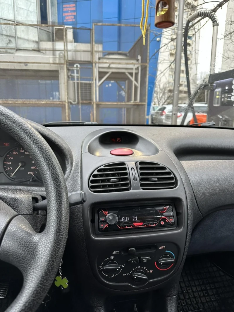 Peugeot 206 2.0 HDI, снимка 10 - Автомобили и джипове - 47946676