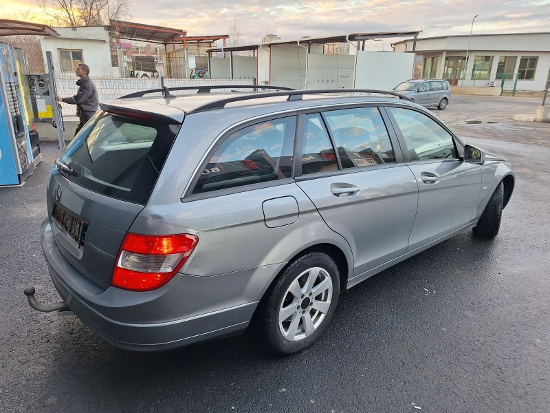 Mercedes-Benz C 200, снимка 4 - Автомобили и джипове - 48299355