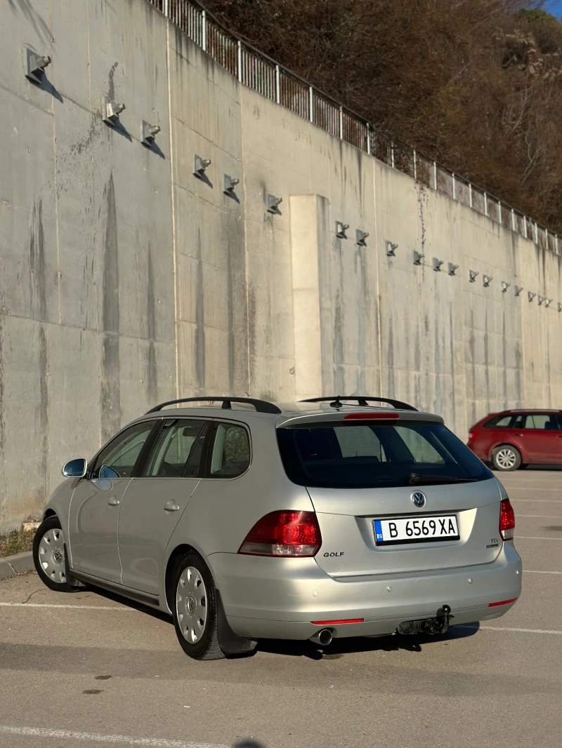 VW Golf 1.6 TDI, снимка 5 - Автомобили и джипове - 49263873