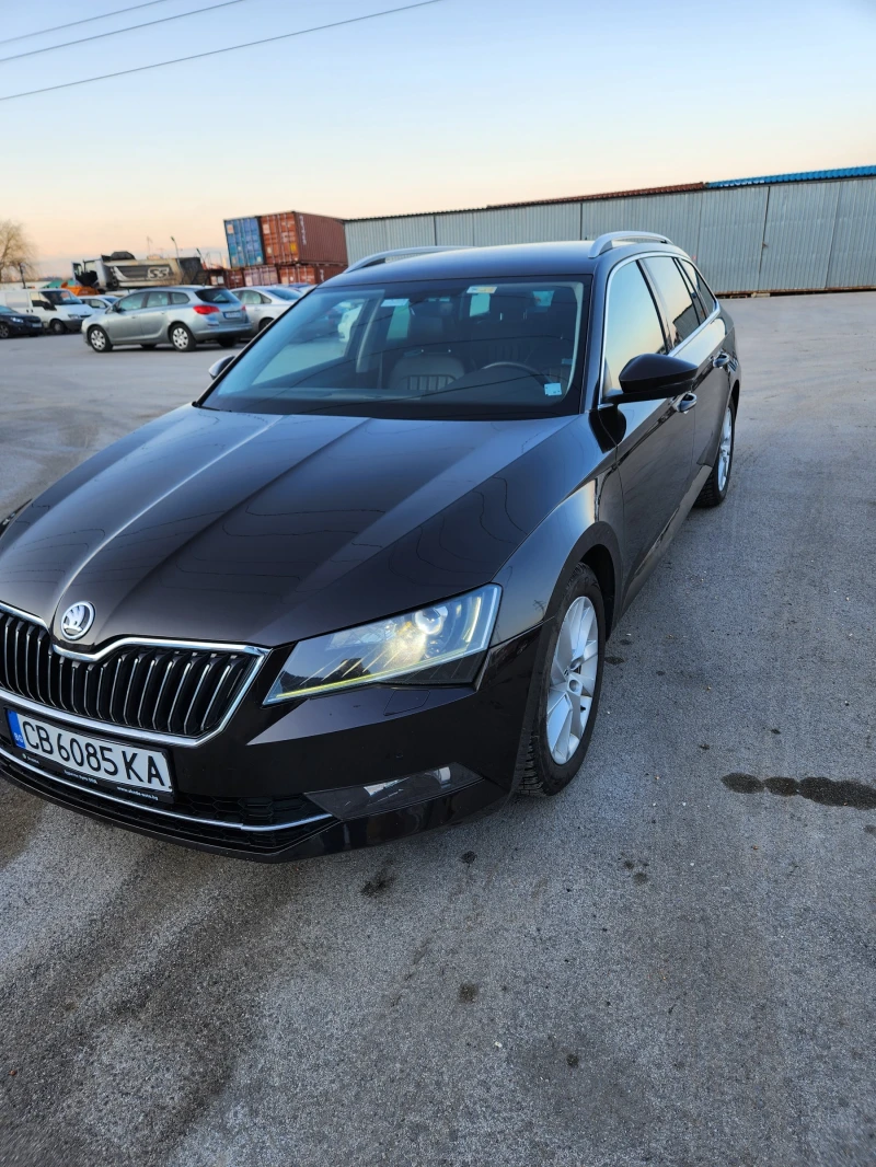 Skoda Superb, снимка 2 - Автомобили и джипове - 49534012