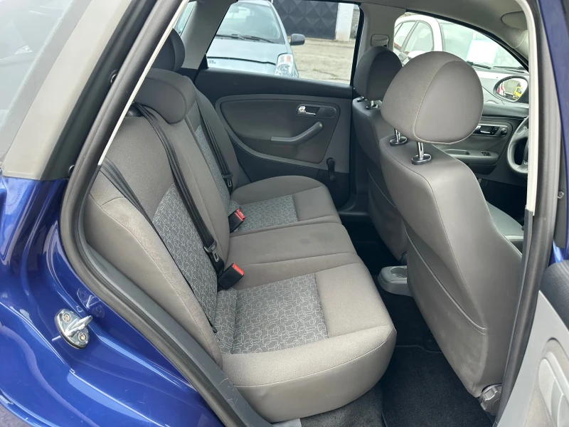 Seat Ibiza Facelift , снимка 13 - Автомобили и джипове - 49864499