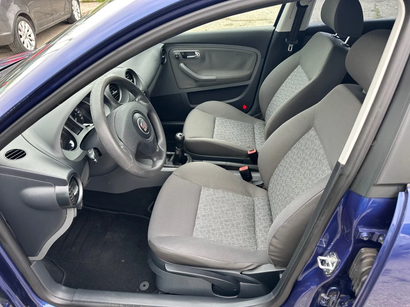 Seat Ibiza Facelift , снимка 10 - Автомобили и джипове - 49864499