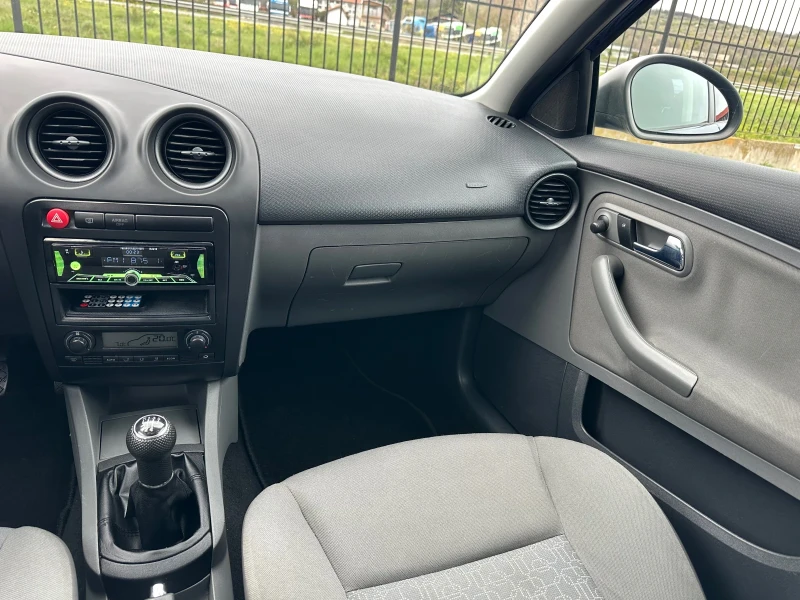 Seat Ibiza Facelift , снимка 9 - Автомобили и джипове - 49864499