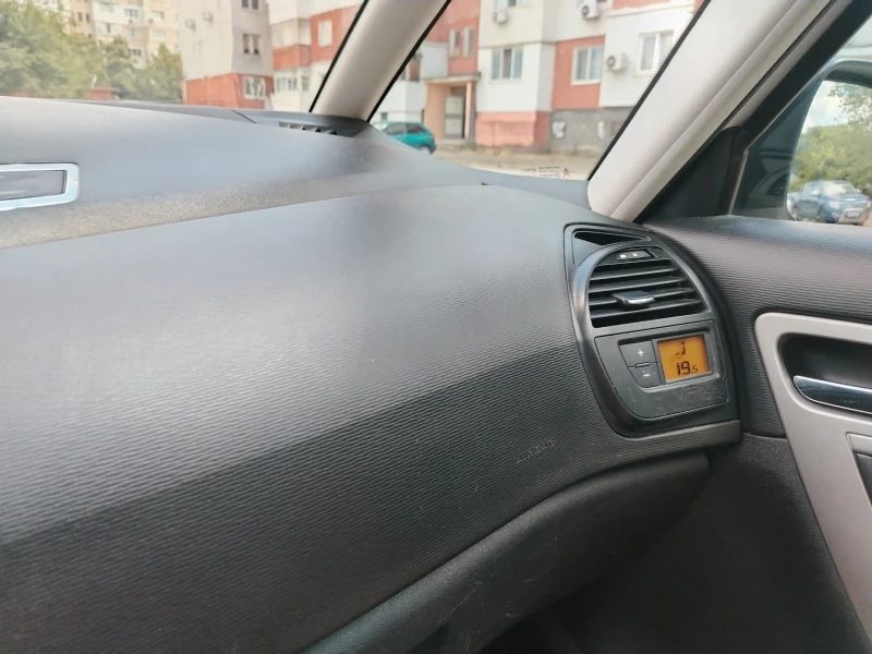 Citroen C4 Picasso, снимка 16 - Автомобили и джипове - 52355940