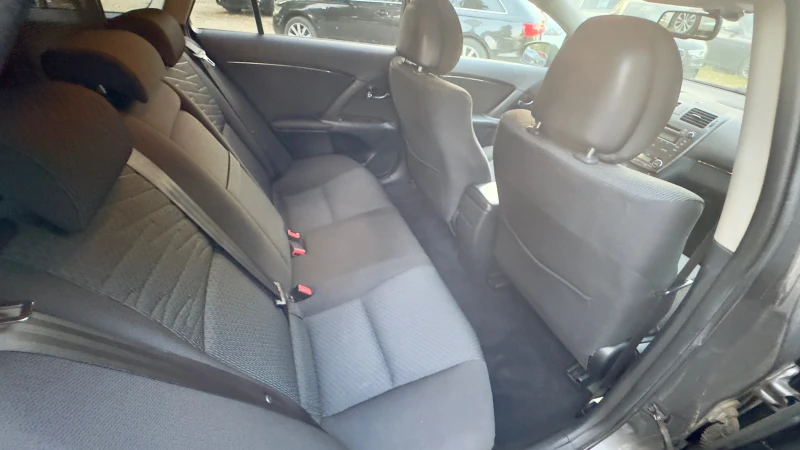 Toyota Avensis 2.2D-2010г., снимка 12 - Автомобили и джипове - 51110036