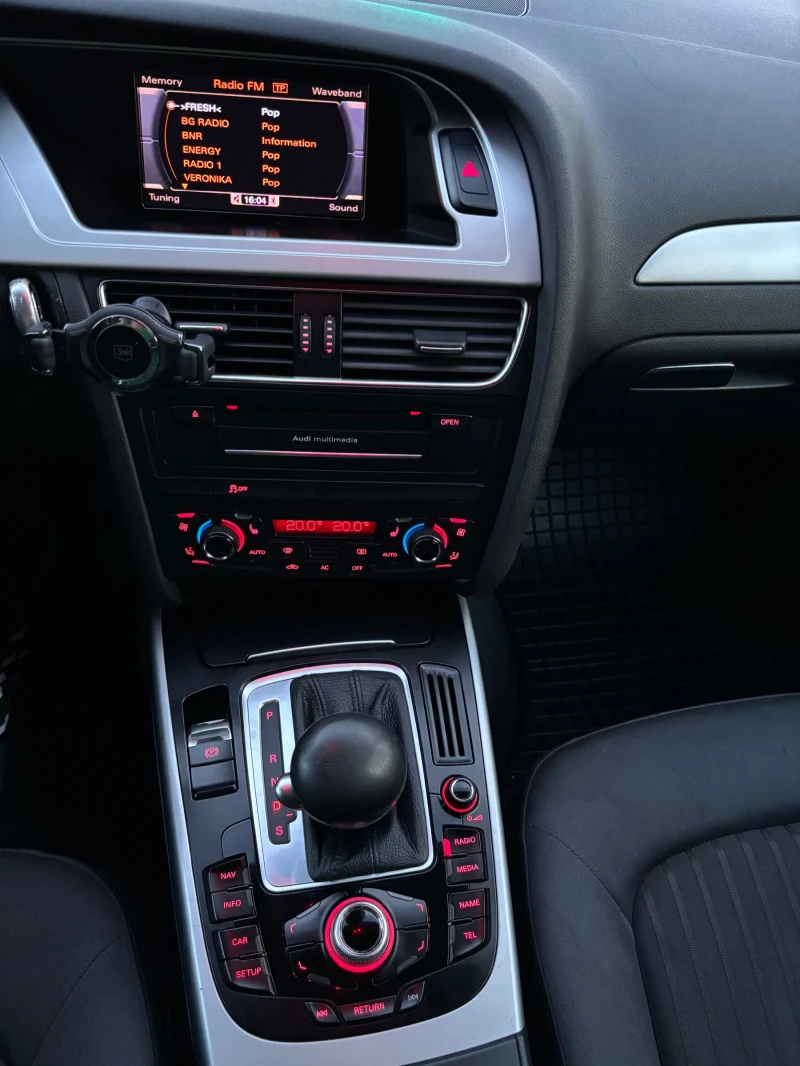 Audi A4, снимка 14 - Автомобили и джипове - 52309549