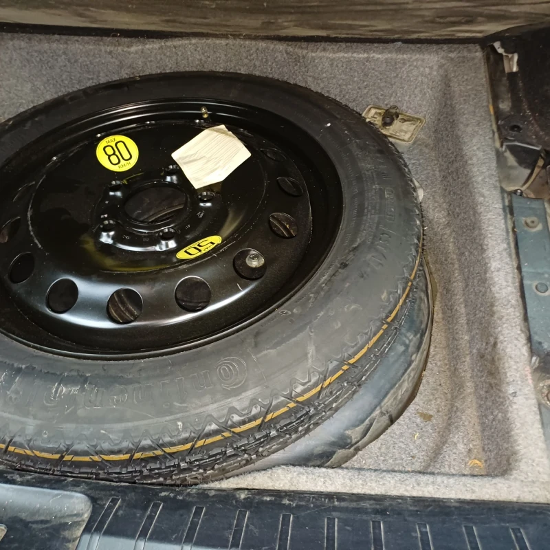 BMW 320, снимка 10 - Автомобили и джипове - 52503780