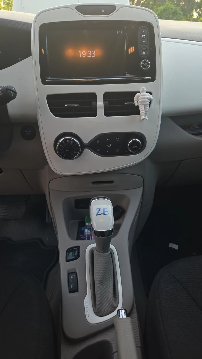 Renault Zoe 41kw , снимка 12 - Автомобили и джипове - 52635042