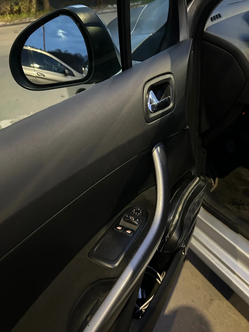 Peugeot 308 1.6hdi , снимка 9 - Автомобили и джипове - 52907454