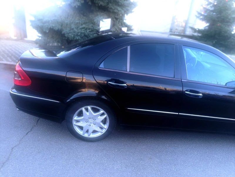 Mercedes-Benz E 280, снимка 5 - Автомобили и джипове - 52932512