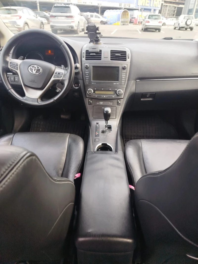 Toyota Avensis Седан t27 d4, снимка 8 - Автомобили и джипове - 53099931