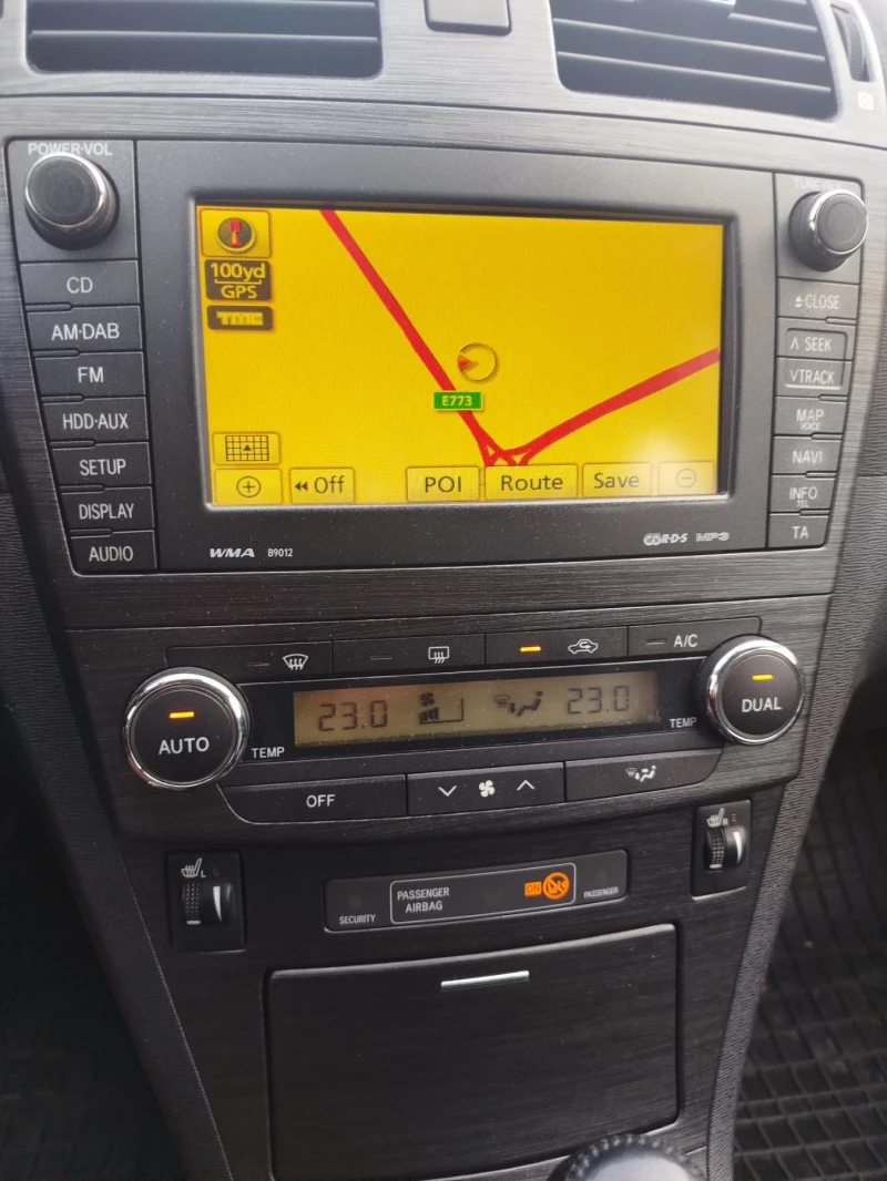 Toyota Avensis Седан t27 d4, снимка 7 - Автомобили и джипове - 53099931