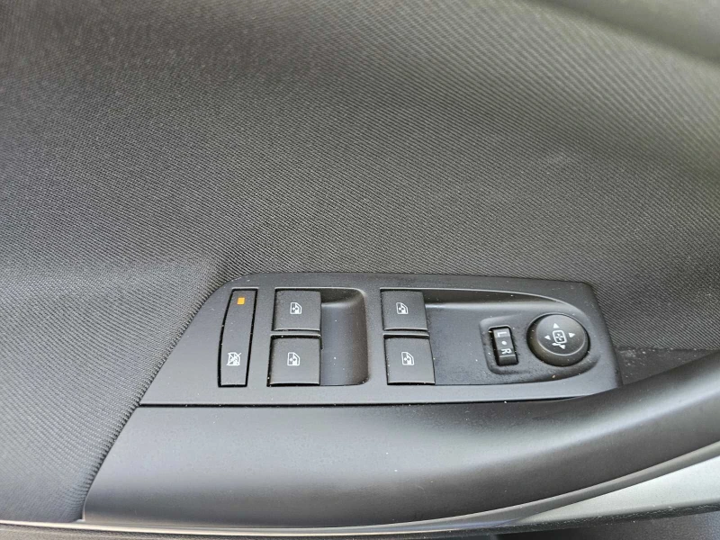 Opel Astra SPORTS TOURER 1.2, снимка 13 - Автомобили и джипове - 53105782