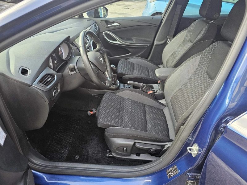 Opel Astra SPORTS TOURER 1.2, снимка 14 - Автомобили и джипове - 53105782