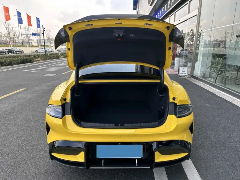 Xiaomi SU7 MI SU7 Ultra BEV 93.7KWH, снимка 8 - Автомобили и джипове - 53233390