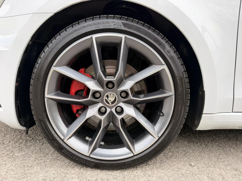Skoda Octavia VRS / 4X4 / ПОДГРЕВ / КАМЕРА, снимка 17 - Автомобили и джипове - 53433036
