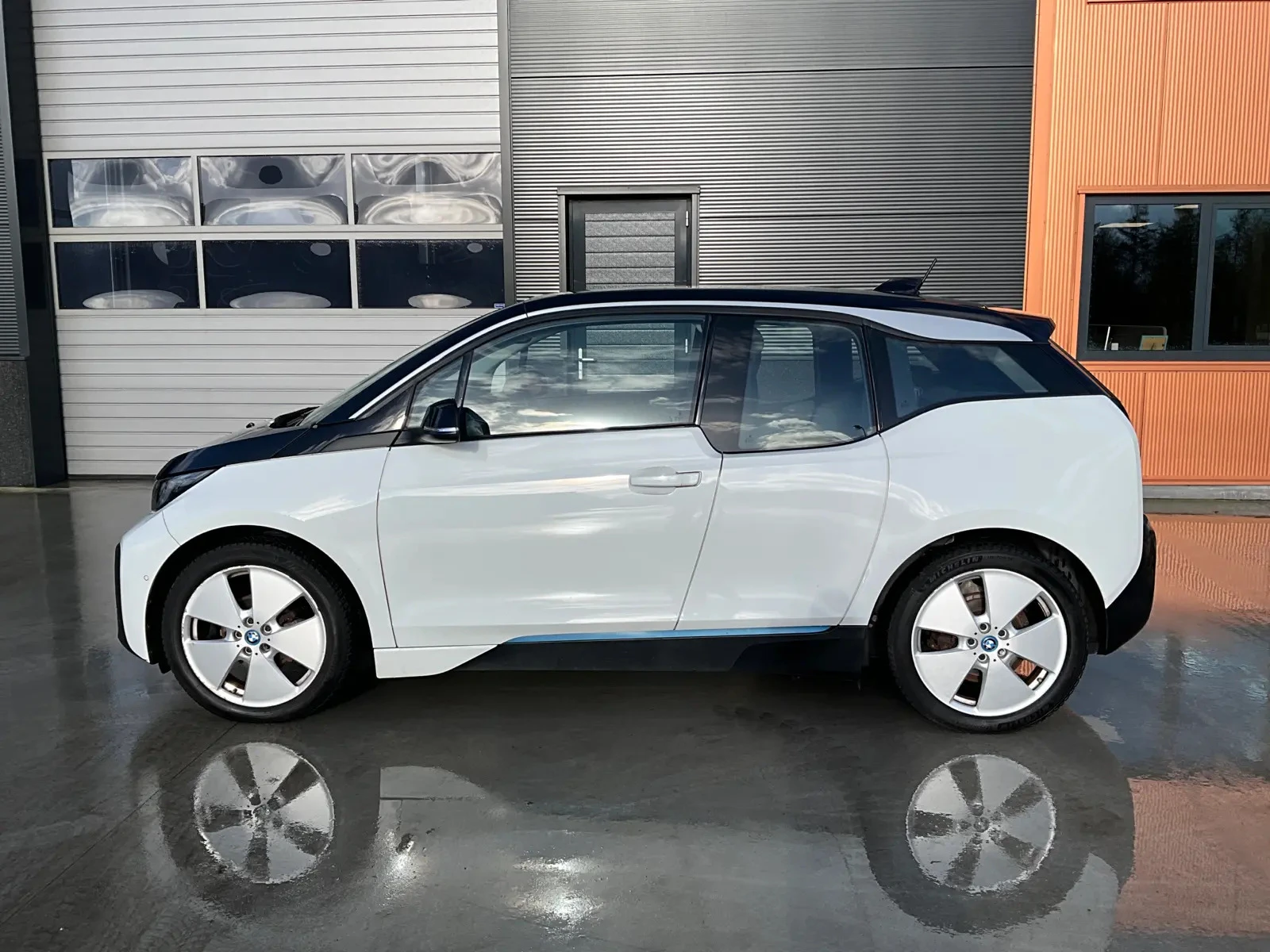 BMW i3 120Ah Термопомпа* LED - изображение 3