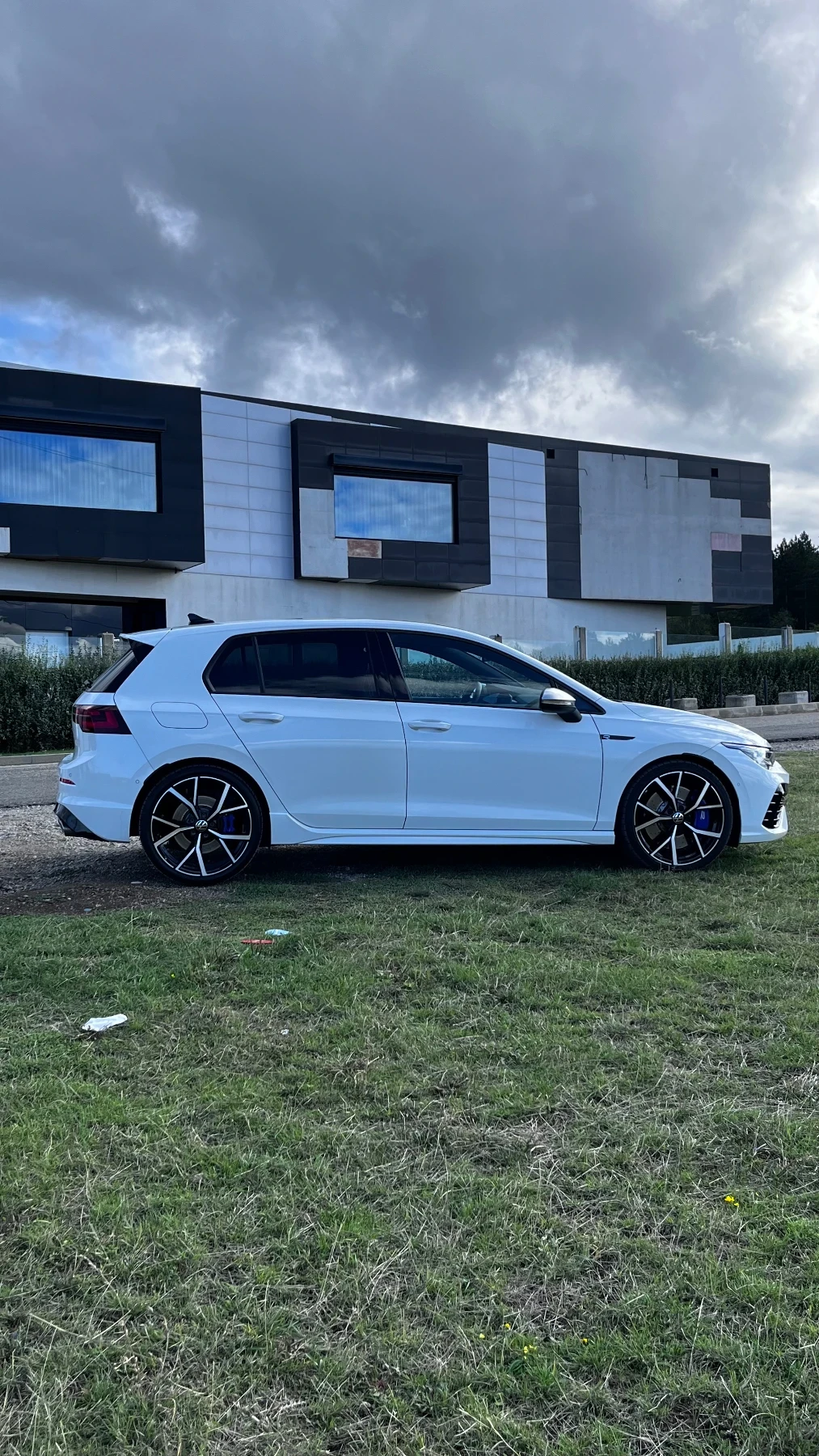 VW Golf 8 R - изображение 9