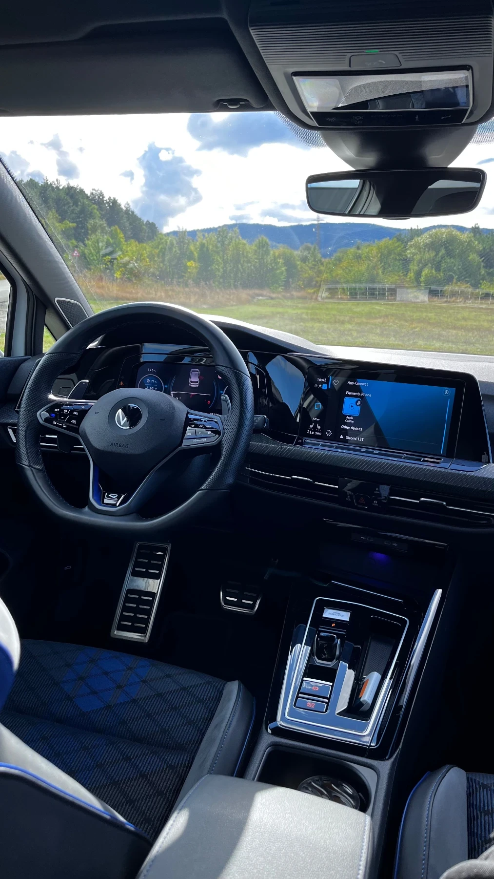 VW Golf 8 R | Mobile.bg   11