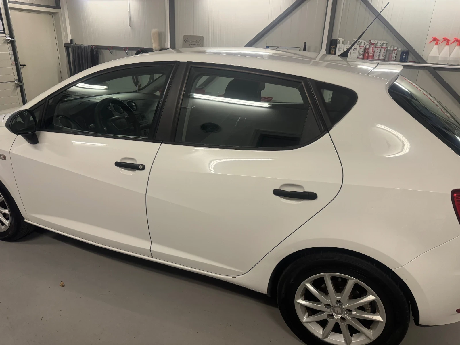 Seat Ibiza 1, 6 TDI  - изображение 5