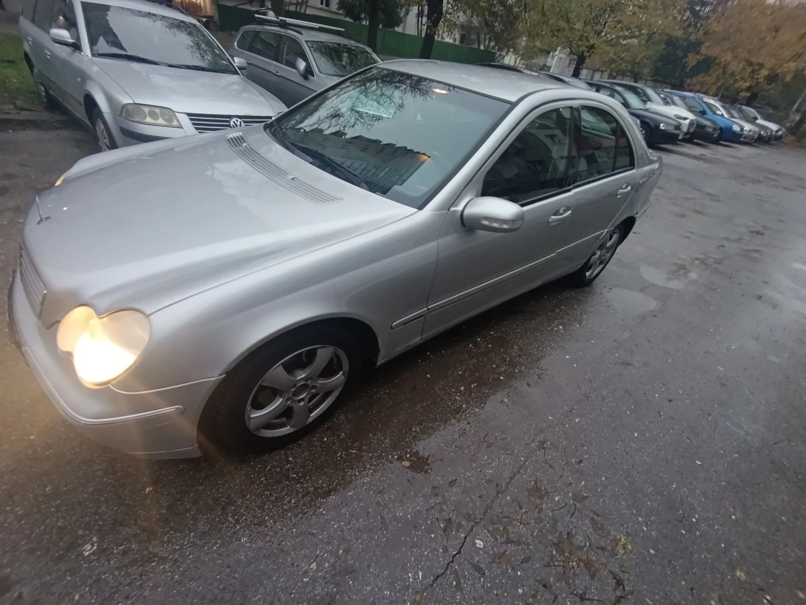 Mercedes-Benz C 200  - изображение 4