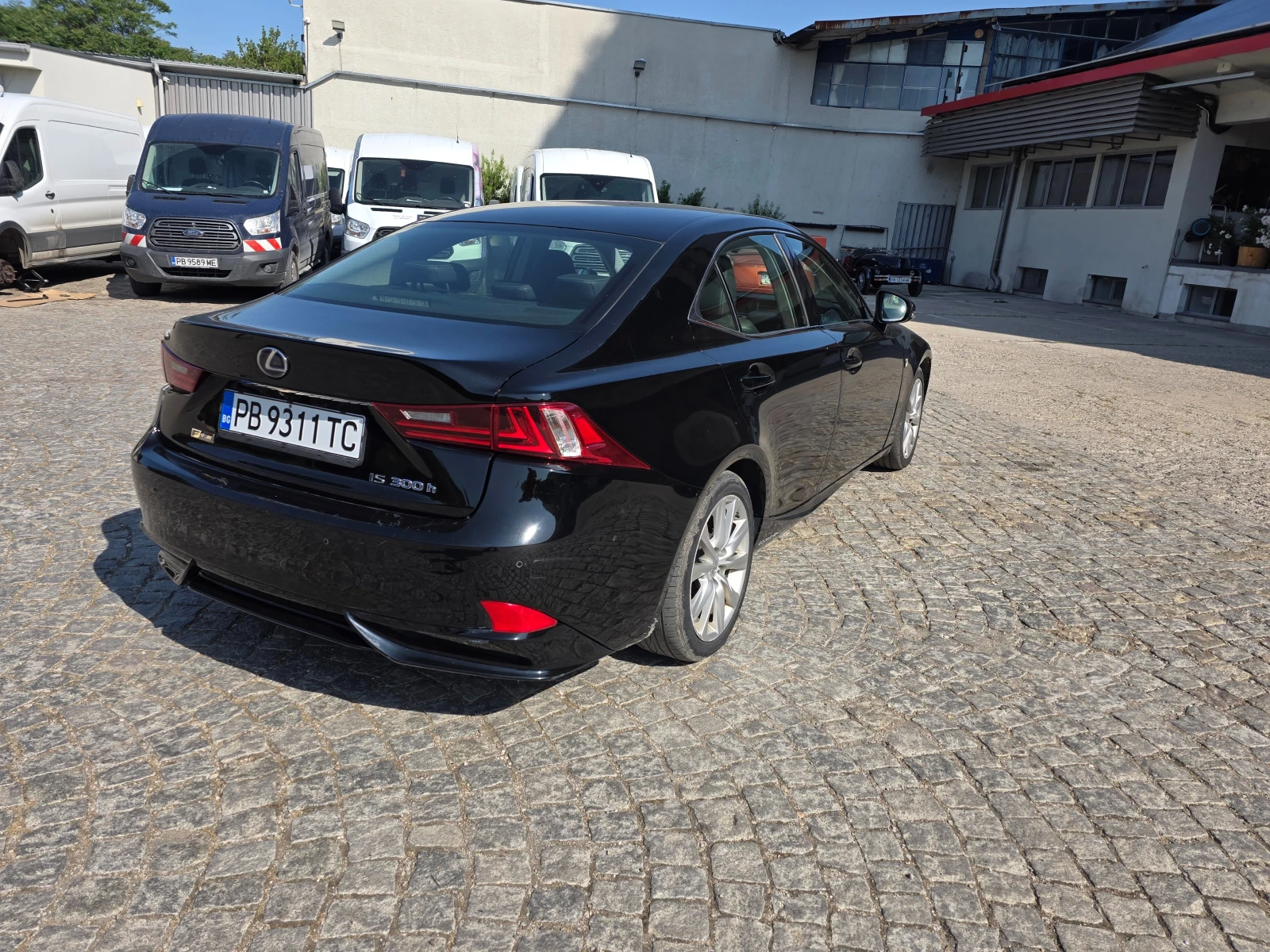 Lexus IS 300 H - изображение 5