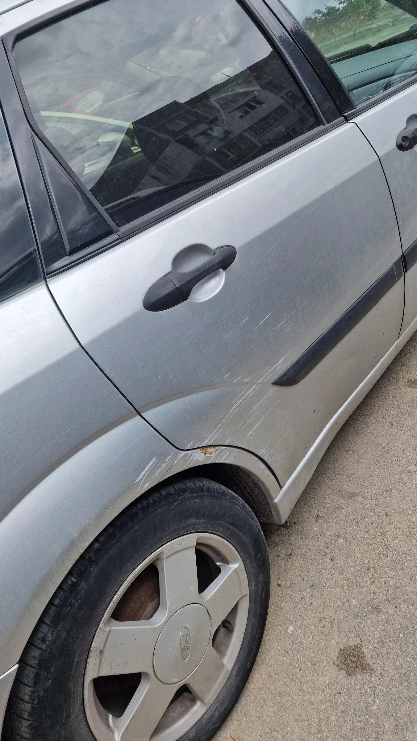 Ford Focus 1.8 - изображение 8