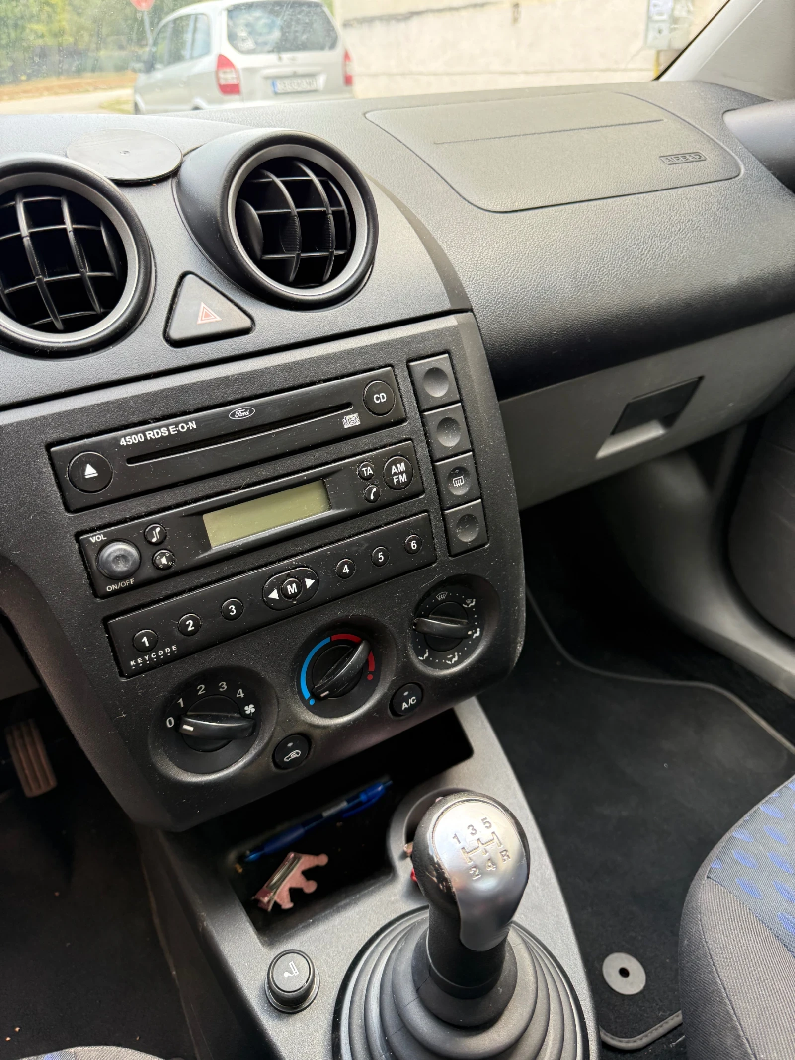 Ford Fiesta  - изображение 9