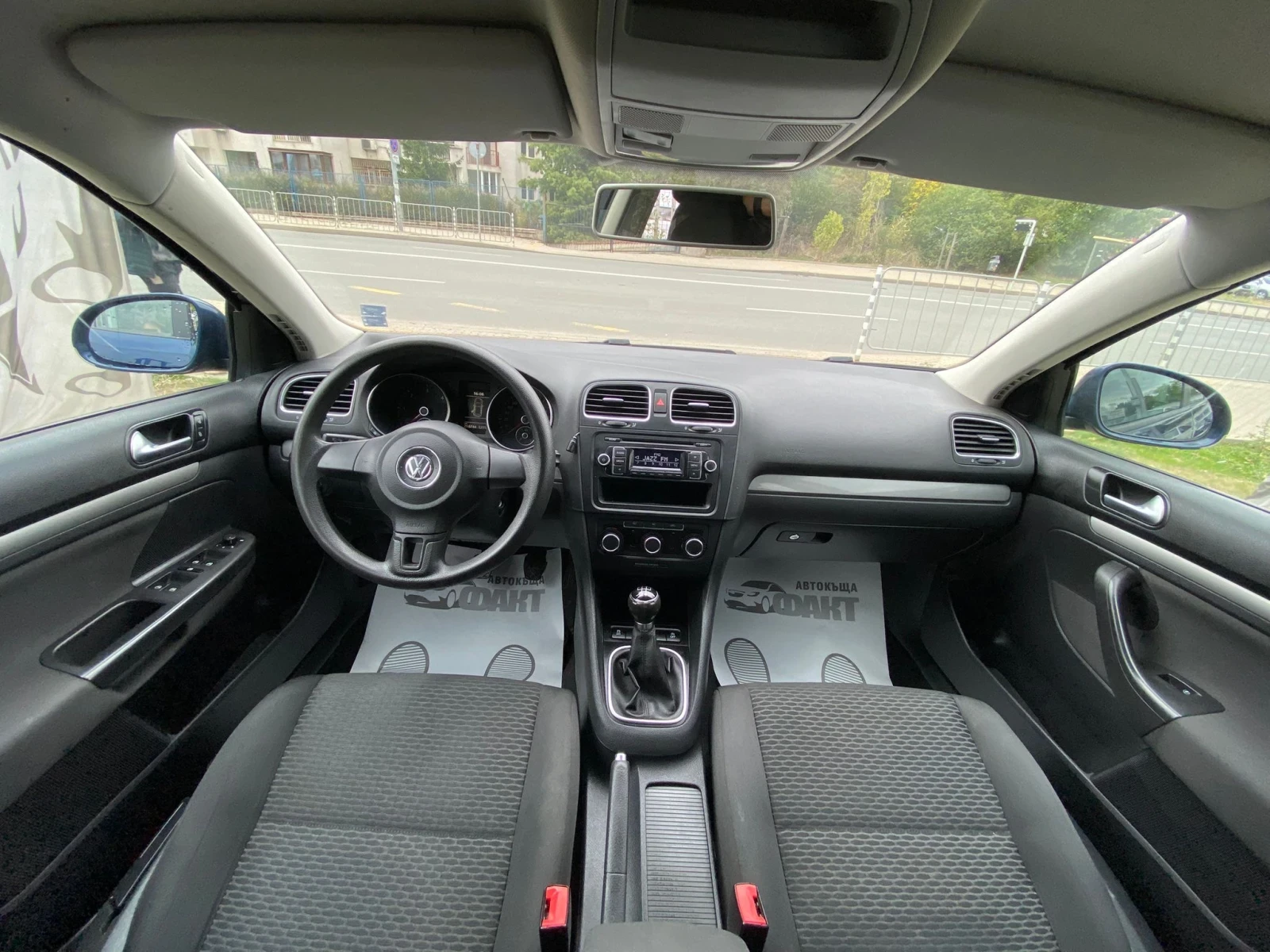 VW Golf 1.6TDi - изображение 9