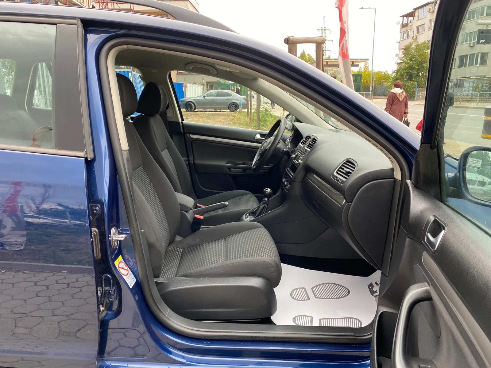 VW Golf 1.6TDi/klima | Mobile.bg   11