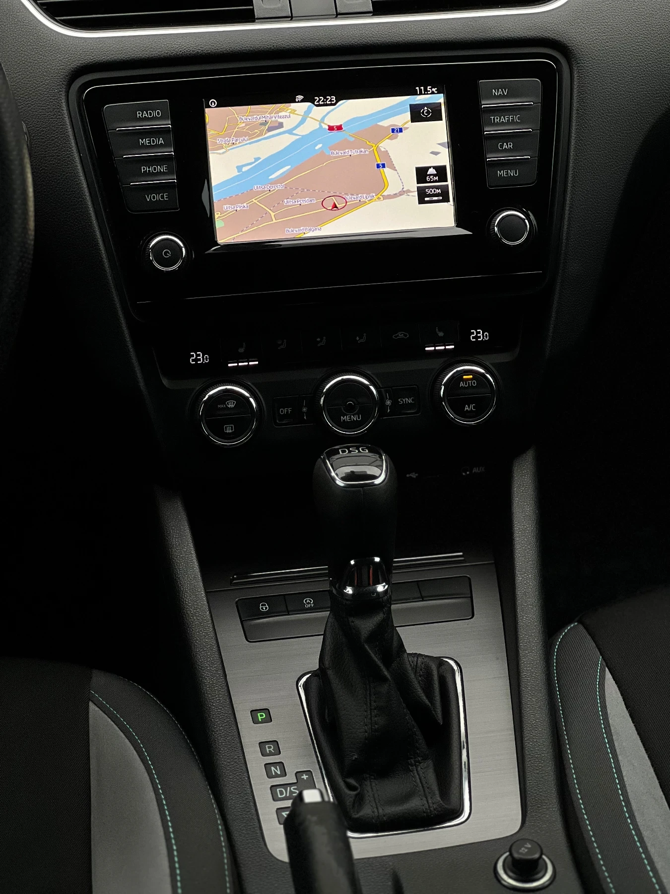 Skoda Octavia JOY/Pack/2.00D///Navi/FULL/Automat/ | Mobile.bg   16