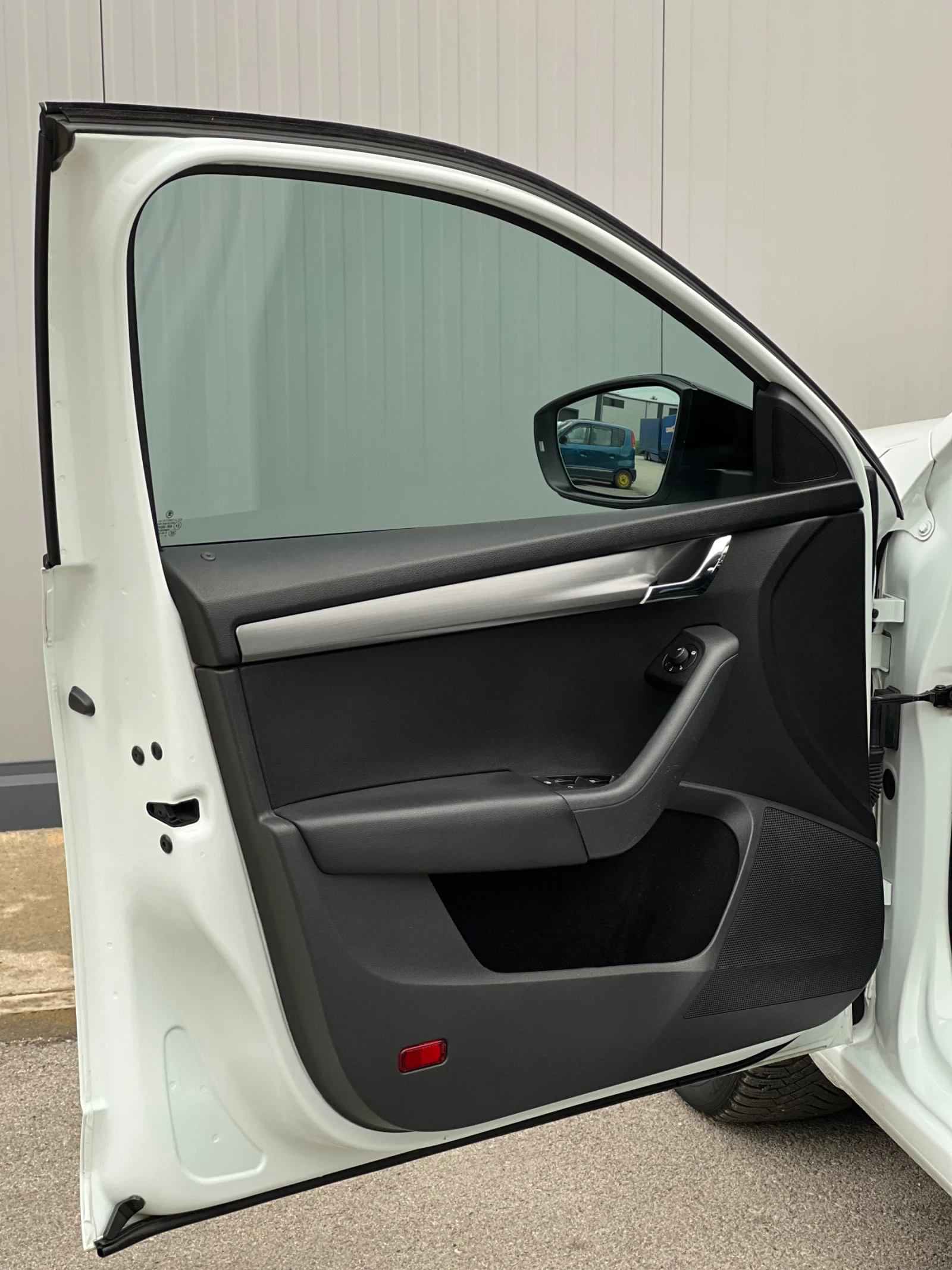 Skoda Octavia JOY/Pack/2.00D///Navi/FULL/Automat/ | Mobile.bg   17