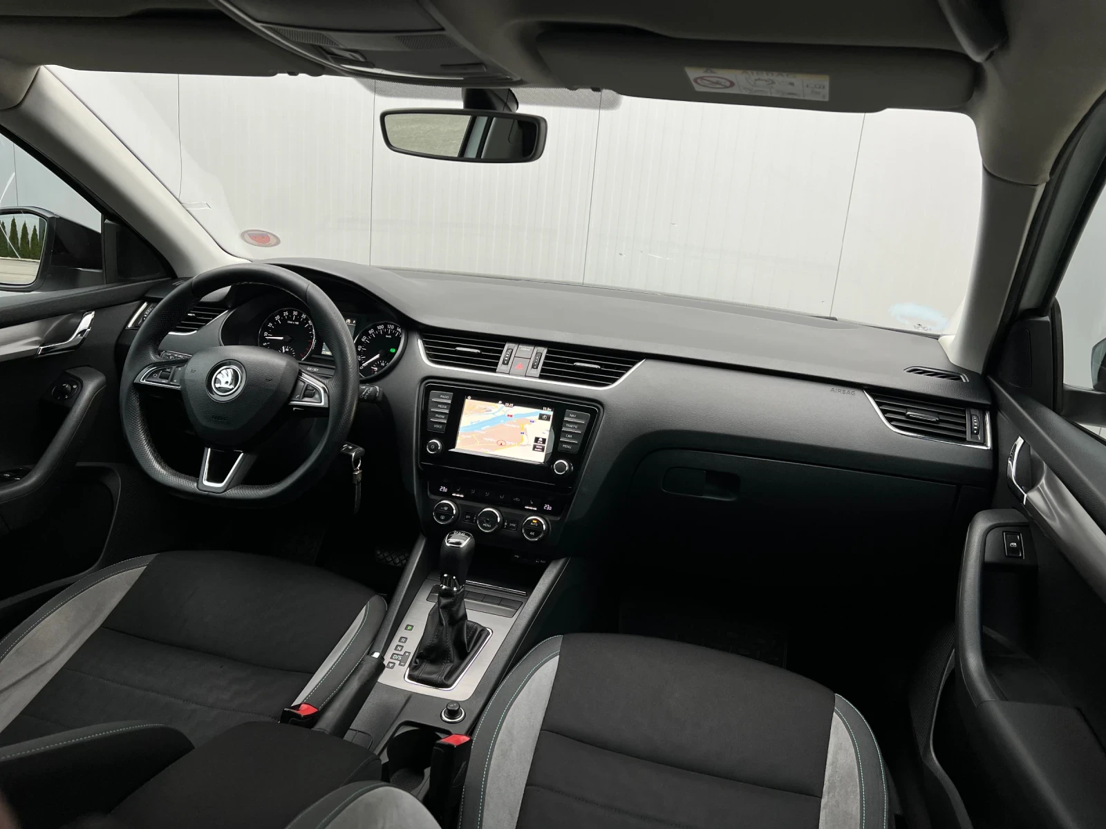 Skoda Octavia JOY/Pack/2.00D///Navi/FULL/Automat/ | Mobile.bg   11