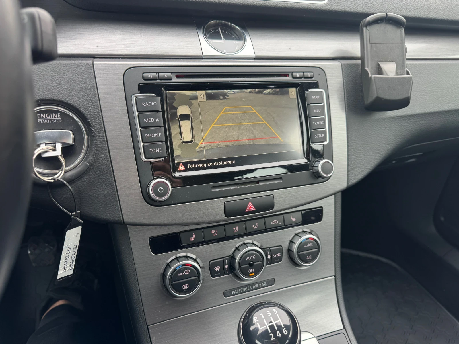 VW Passat 2.0TDI DISTRONIC | Mobile.bg   14