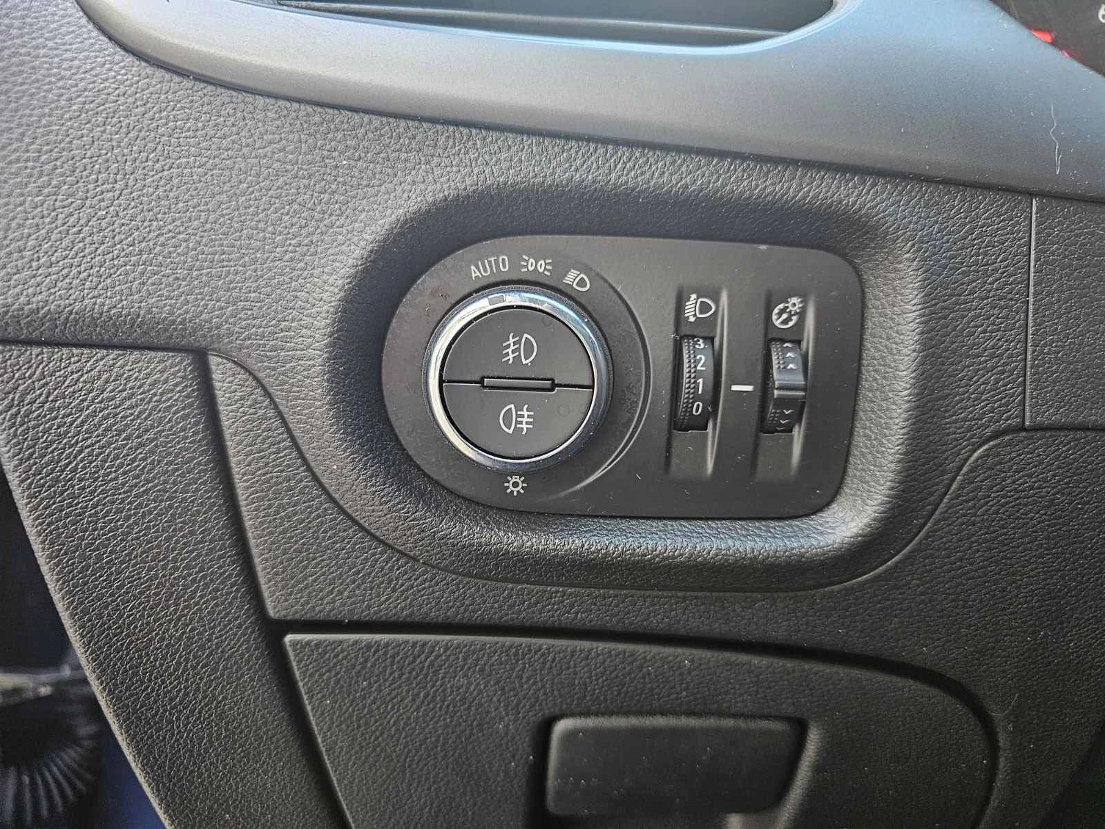 Opel Astra SPORTS TOURER 1.2 | Mobile.bg � ����������� 11