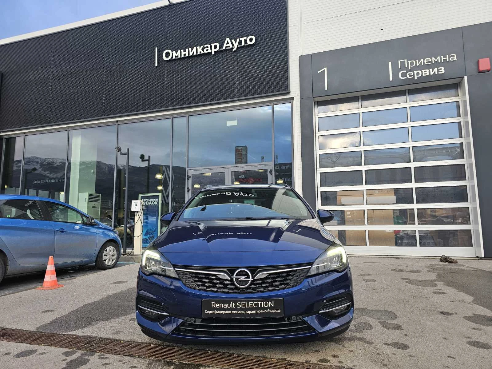 Opel Astra SPORTS TOURER 1.2 - изображение 3