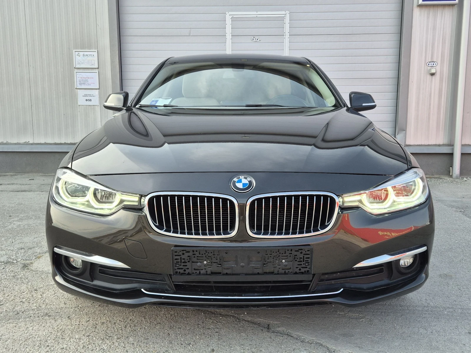 BMW 320 XDrive* Luxury* , снимка 12 - Автомобили и джипове - 53699775