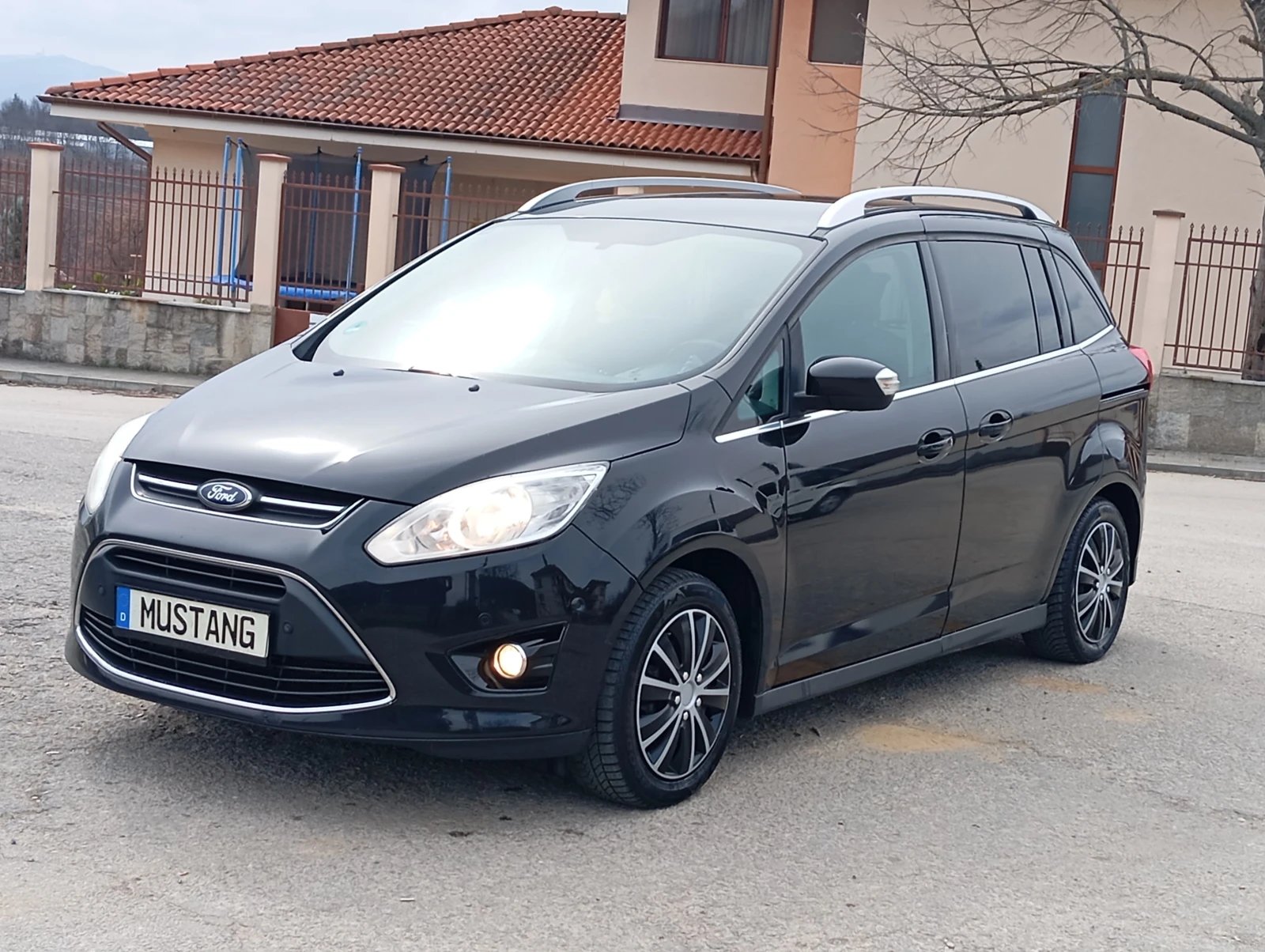 Ford Grand C-Max 1.6-I-6+ 1-м-КЛИМАТРОНИК, снимка 2 - Автомобили и джипове - 53894612