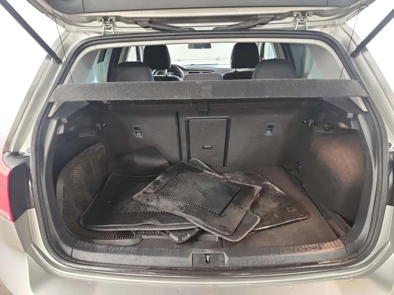 VW Golf * TRENDLINE * CARFAX * БЕЗ ПЪРВОНАЧАЛНА ВНОСКА, снимка 15 - Автомобили и джипове - 53915058