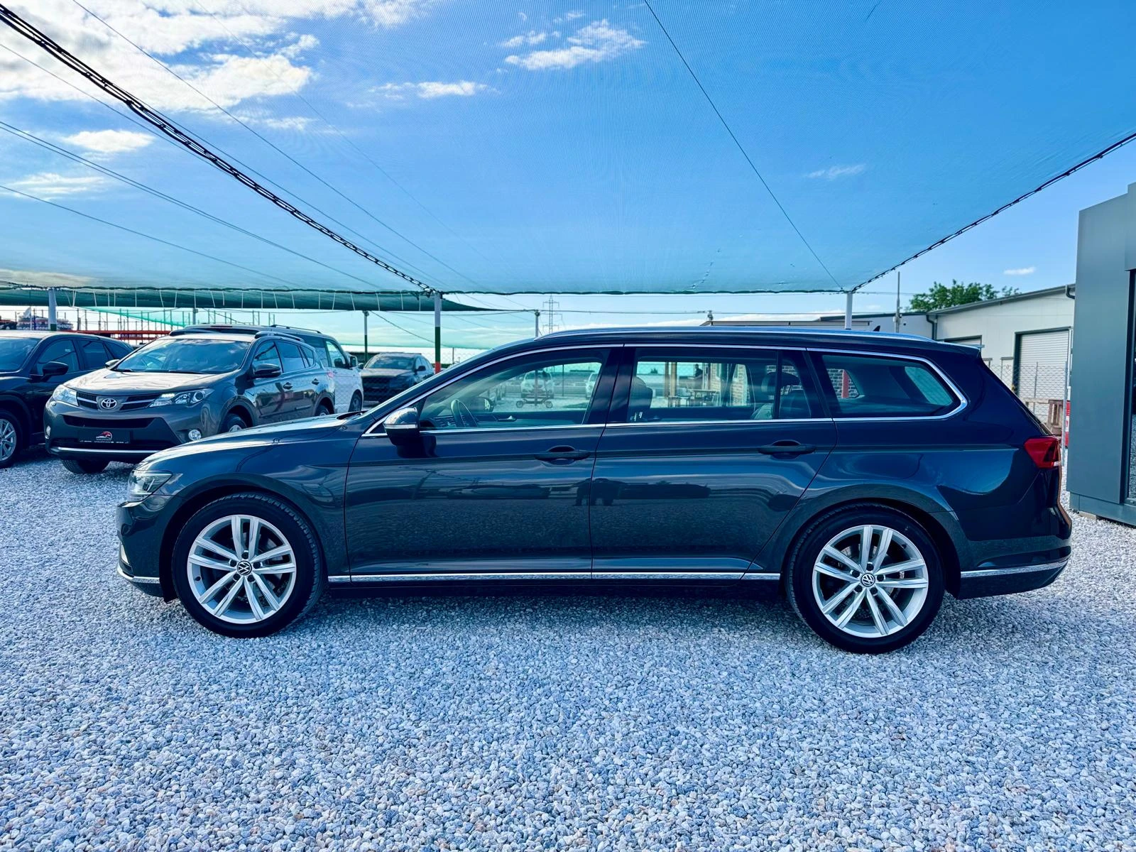 VW Passat ::2.0TDI::ELEGANCE PLUS::DSG::FACELIFT, снимка 5 - Автомобили и джипове - 54611079