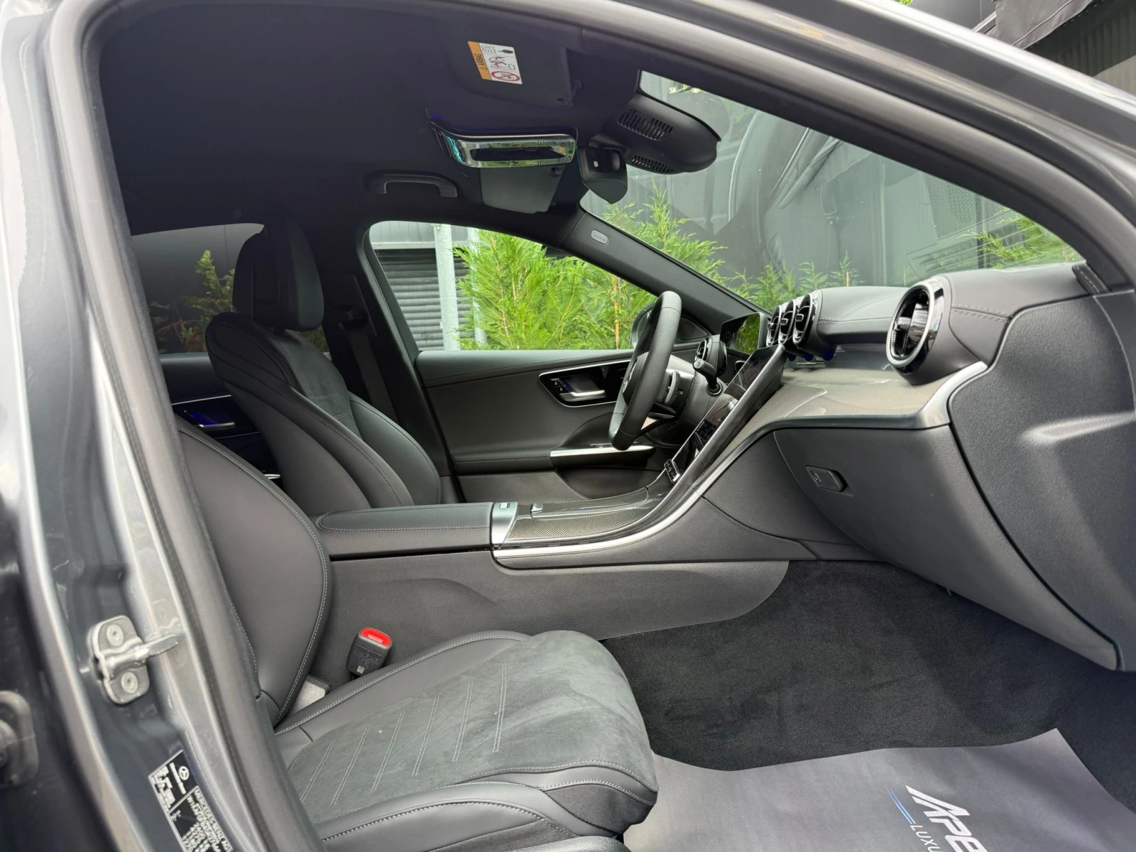Mercedes-Benz C 220 AMG/4MATIC/BRAND NEW, снимка 14 - Автомобили и джипове - 54643565
