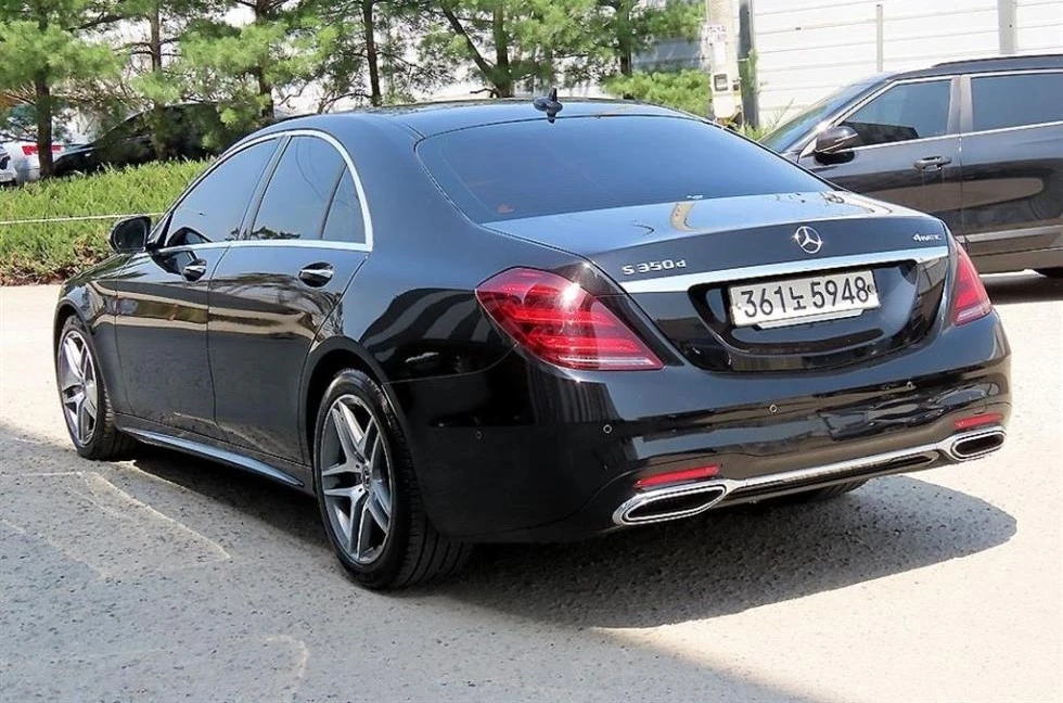 Mercedes-Benz S 350 d 4MATIC* AMG PACK* 360* Dis* Pano* Burm* , снимка 3 - Автомобили и джипове - 54944050