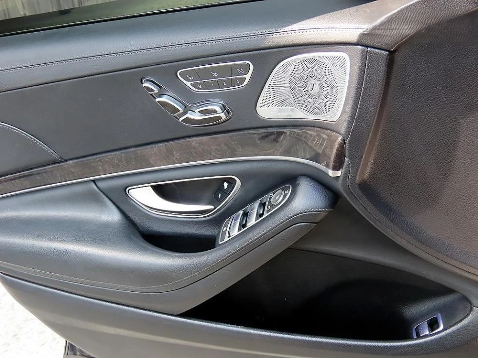 Mercedes-Benz S 350 d 4MATIC* AMG PACK* 360* Dis* Pano* Burm* , снимка 10 - Автомобили и джипове - 54944050