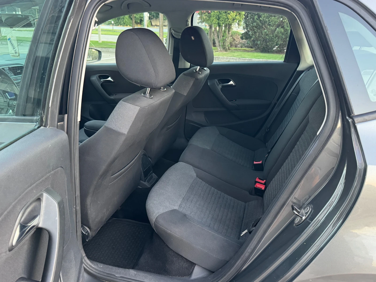 VW Polo, снимка 9 - Автомобили и джипове - 55535226
