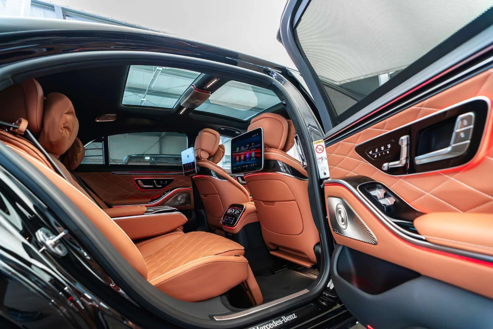 Mercedes-Benz S 450 * NEW MODEL* 4 MATIC* AMG* 3 TV* EXCLUSIVE* LONG* , снимка 16 - Автомобили и джипове - 55551968