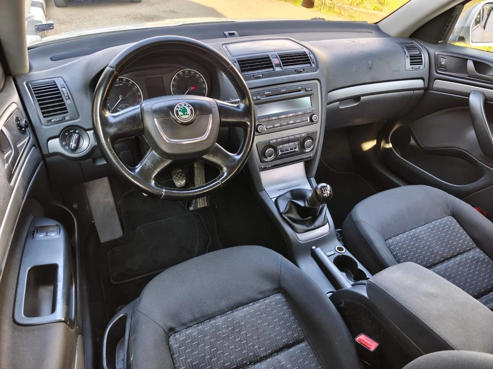 Skoda Octavia 1.9 TDI 105 к.с. 2010г. Euro 5, снимка 16 - Автомобили и джипове - 55598315