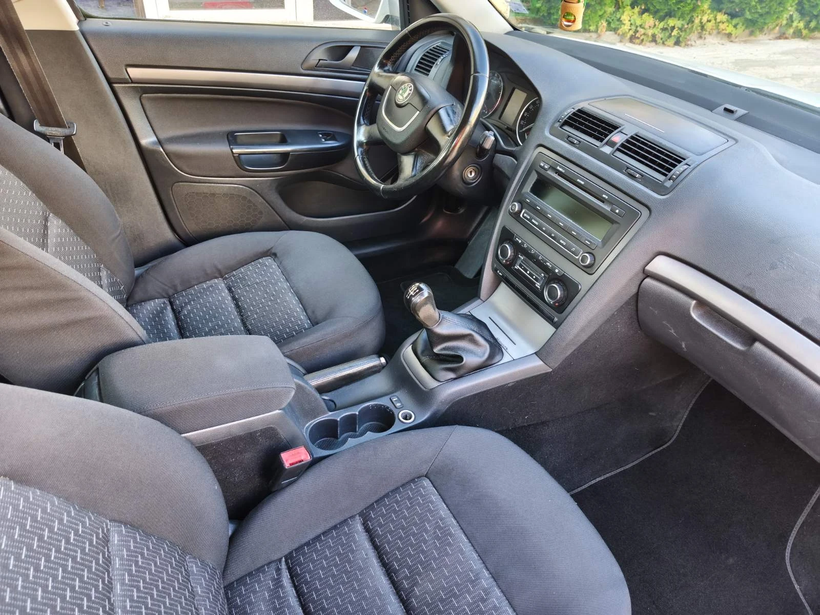 Skoda Octavia 1.9 TDI 105 к.с. 2010г. Euro 5, снимка 13 - Автомобили и джипове - 55598315