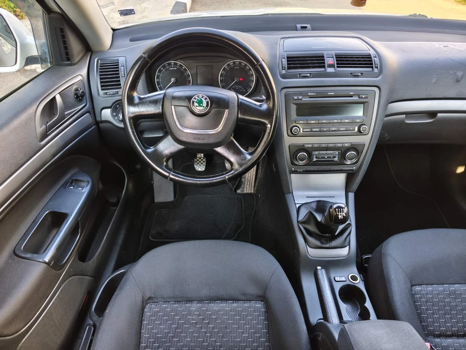 Skoda Octavia 1.9 TDI 105 к.с. 2010г. Euro 5, снимка 12 - Автомобили и джипове - 55598315